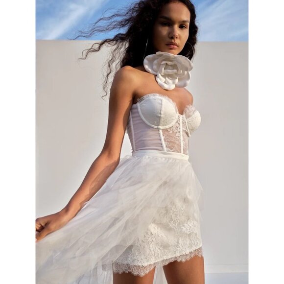 For Love & Lemons X REVOLVE Bustier Gown in White Small New Lace Wedding Dress - Picture 17 of 17